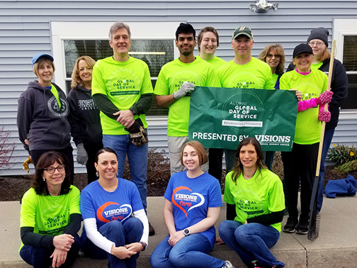 Visions FCU staff, Binghamton University alumni, and various community members that helped Mom's House of NY clean their facility during the Binghamton University Global Day of Service